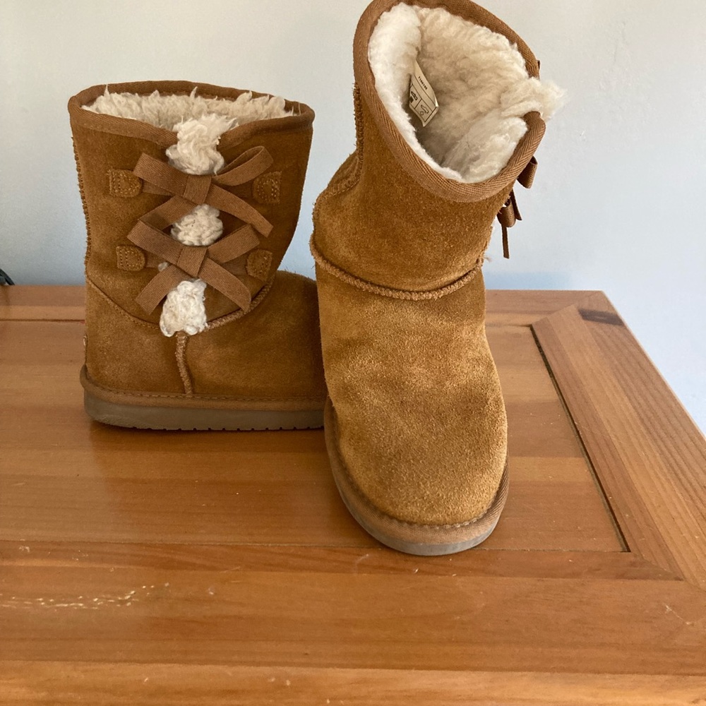 kookaburra by Ugg boots